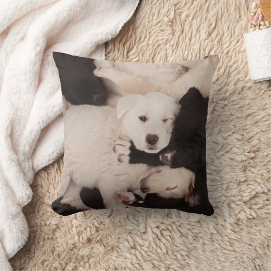 最も可愛い赤ん坊の動物 |子犬の山 クッション (ブランケット)