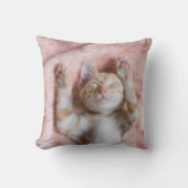 最も可愛い赤ん坊の動物 |小さなオレンジのストライプの子猫 クッション (正面)