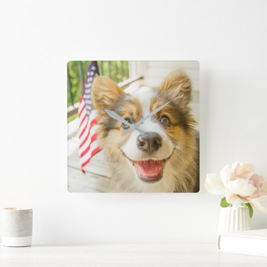 最も可愛い赤ん坊の動物 |愛国心のあるコーギの子犬 スクエア壁時計 (ホーム)