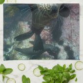 最も可愛い赤ん坊の動物 |水中ケープの毛皮シール キッチンタオル (折り畳み)