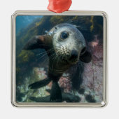 最も可愛い赤ん坊の動物 |水中ケープの毛皮シール メタルオーナメント (正面)