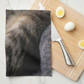 最も可愛い赤ん坊の動物 |眠れるタビー猫 キッチンタオル (四つ折り)