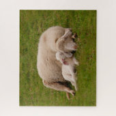 最も可愛い赤ん坊の動物 |笑顔の眠る子羊 ジグソーパズル (縦)