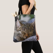 最も可愛い赤ん坊の動物 |虎猫子猫スリープ トートバッグ (クローズアップ)