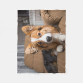 最も可愛い赤ん坊の動物 |長い髪のコージの子犬 フリースブランケット (正面)