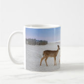 最も可愛い赤ん坊の動物 |鹿のビーチ コーヒーマグカップ (左)