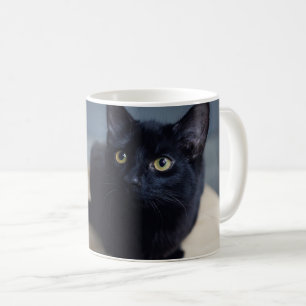 最も可愛い赤ん坊の動物 黒猫のポートレート コーヒーマグカップ