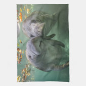 最も可愛い赤ん坊の動物 | 2つのマナティー キッチンタオル (縦)