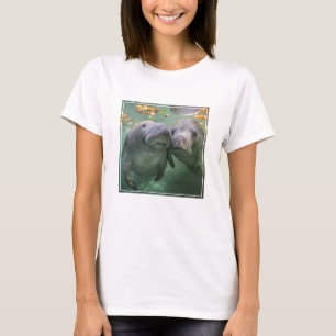 最も可愛い赤ん坊の動物 2つのマナティー Tシャツ