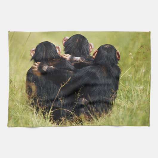 最も可愛い赤ん坊の動物 | 3つのチンパンジーのハグ キッチンタオル (横)