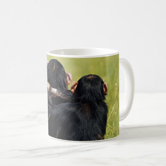 最も可愛い赤ん坊の動物 | 3つのチンパンジーのハグ コーヒーマグカップ (正面右)