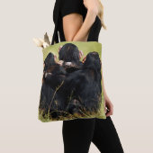 最も可愛い赤ん坊の動物 | 3つのチンパンジーのハグ トートバッグ (クローズアップ)