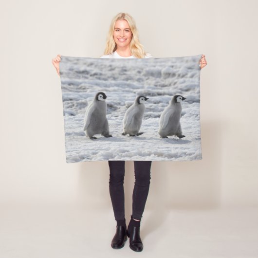 最も可愛い赤ん坊の動物 3台のエンペインギンの雛 フリースブランケット (インサイチュ)