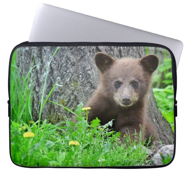 最も可愛い赤ん坊の動物 | Brown Bear Cub ラップトップスリーブ (正面)