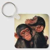 最も可愛い赤ん坊の動物 | Chimpanzee Hug キーホルダー (正面)
