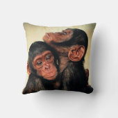 最も可愛い赤ん坊の動物 | Chimpanzee Hug クッション (裏面)