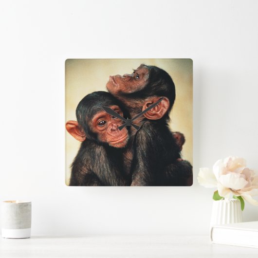最も可愛い赤ん坊の動物 | Chimpanzee Hug スクエア壁時計 (ホーム)