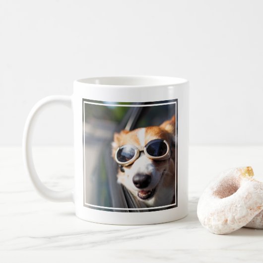 最も可愛い赤ん坊の動物 | Corgi Goggles in the Car コーヒーマグカップ (ドーナツ)