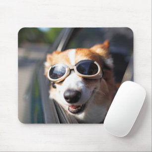 最も可愛い赤ん坊の動物 Corgi Goggles in the Car マウスパッド