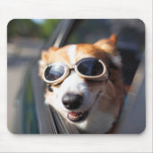 最も可愛い赤ん坊の動物 | Corgi Goggles in the Car マウスパッド (正面)