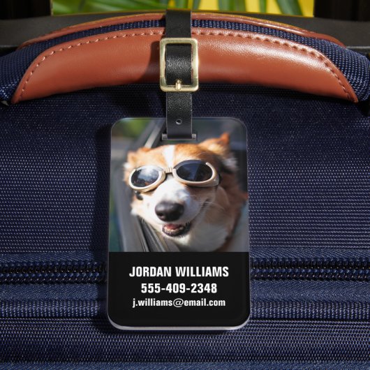 最も可愛い赤ん坊の動物 | Corgi Goggles in the Car ラゲッジタグ (正面インサイチュ2)