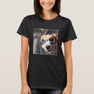 最も可愛い赤ん坊の動物 Corgi Goggles in the Car Tシャツ