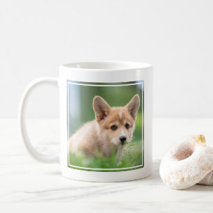 最も可愛い赤ん坊の動物 Corgi Puppy in the Yard コーヒーマグカップ