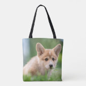 最も可愛い赤ん坊の動物 Corgi Puppy in the Yard トートバッグ (裏面)