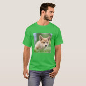 最も可愛い赤ん坊の動物 Corgi Puppy in the Yard Tシャツ (正面フル)