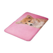 最も可愛い赤ん坊の動物 | Corgi Puppy on Pink バスマット (アングル)