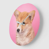 最も可愛い赤ん坊の動物 | Corgi Puppy on Pink ラージ壁時計 (傾斜)