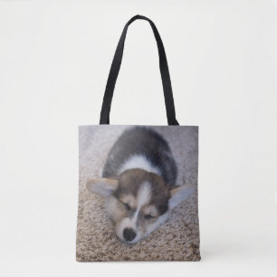 最も可愛い赤ん坊の動物 Corgi Puppy on Shag Rug トートバッグ