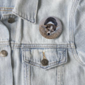 最も可愛い赤ん坊の動物 | Corgi Puppy on Shag Rug 缶バッジ (インサイチュ)