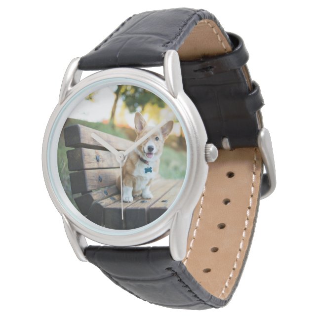最も可愛い赤ん坊の動物 | Corgi Pupy on a Park Bench 腕時計 (アングル)