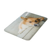 最も可愛い赤ん坊の動物 Corgi Pupy on Couch バスマット (アングル)