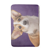 最も可愛い赤ん坊の動物 | Corgi Pupy on Purple バスマット (正面縦)