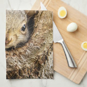 最も可愛い赤ん坊の動物 | Curiousベビーリス キッチンタオル (四つ折り)