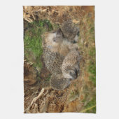 最も可愛い赤ん坊の動物 | Hedgehogファミリ キッチンタオル (縦)