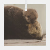 最も可愛い赤ん坊の動物 | Otter 生まれたばかりの Pup ガラスオーナメント (裏面)