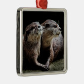 最も可愛い赤ん坊の動物 | Ottersが手を握る メタルオーナメント (右)