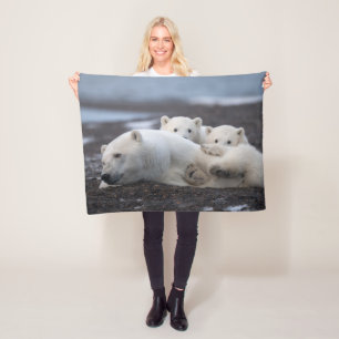 最も可愛い赤ん坊の動物   Polar Bear Family Alaska フリースブランケット