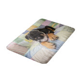 最も可愛い赤ん坊の動物 | Shy Old English Bulldog バスマット (アングル)