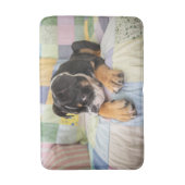 最も可愛い赤ん坊の動物 | Shy Old English Bulldog バスマット (正面縦)