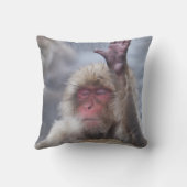 最も可愛い赤ん坊の動物 | Snow Monkey顔 クッション (裏面)