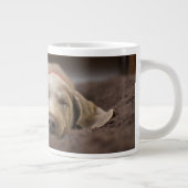 最も可愛い赤ん坊の動物 | Weimaraner Puppy Sleeping ジャンボコーヒーマグカップ (右)