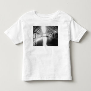 最も大きい突進のBathのインテリア トドラーTシャツ