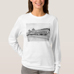 最も大きい突進のBathの外面 Tシャツ