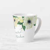 最も愛され素晴らした祖母のスクリプト&ワイルドバラ カフェラテマグ (右アングル)