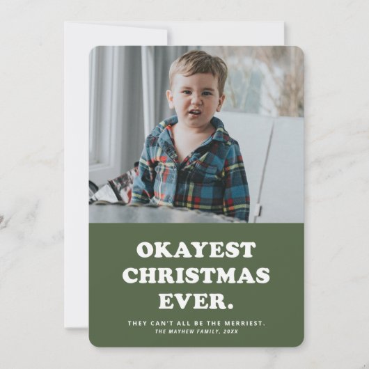 最も普通なクリスマス ever 面白い緑のホリデーカード シーズンカード (正面)