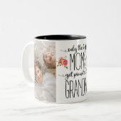 最も最高のなお母さんだけ祖母に促進されて得ます ツートーンマグカップ (正面左)